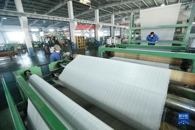 山東即墨 科技篷布闖市場(chǎng)，涂膜技術(shù)引領(lǐng)產(chǎn)業(yè)升級(jí)